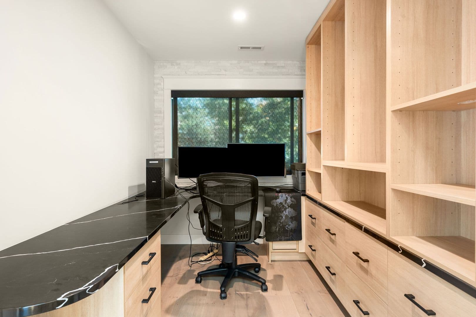 Denver House: 148 S Grape St