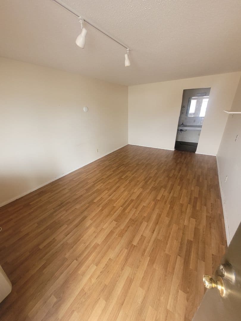 Miles City Apartment: 15 N. 5th
