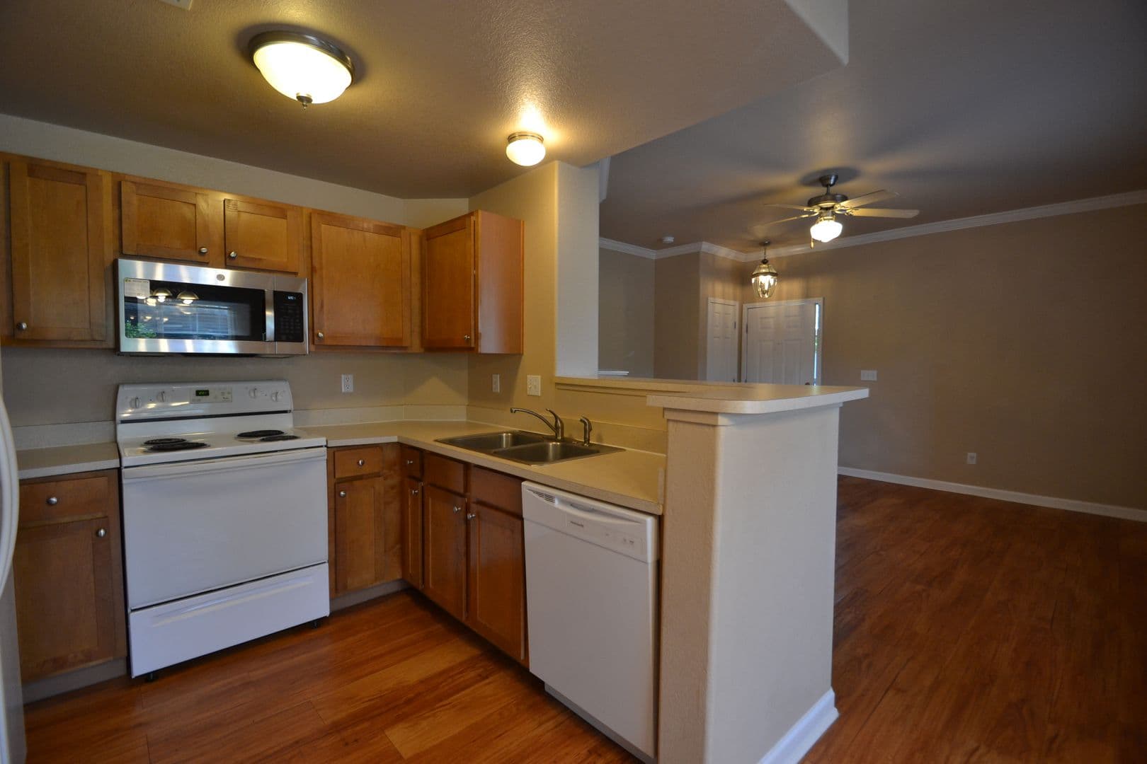 Colorado Springs House: 6924 Ash Creek Heights #104