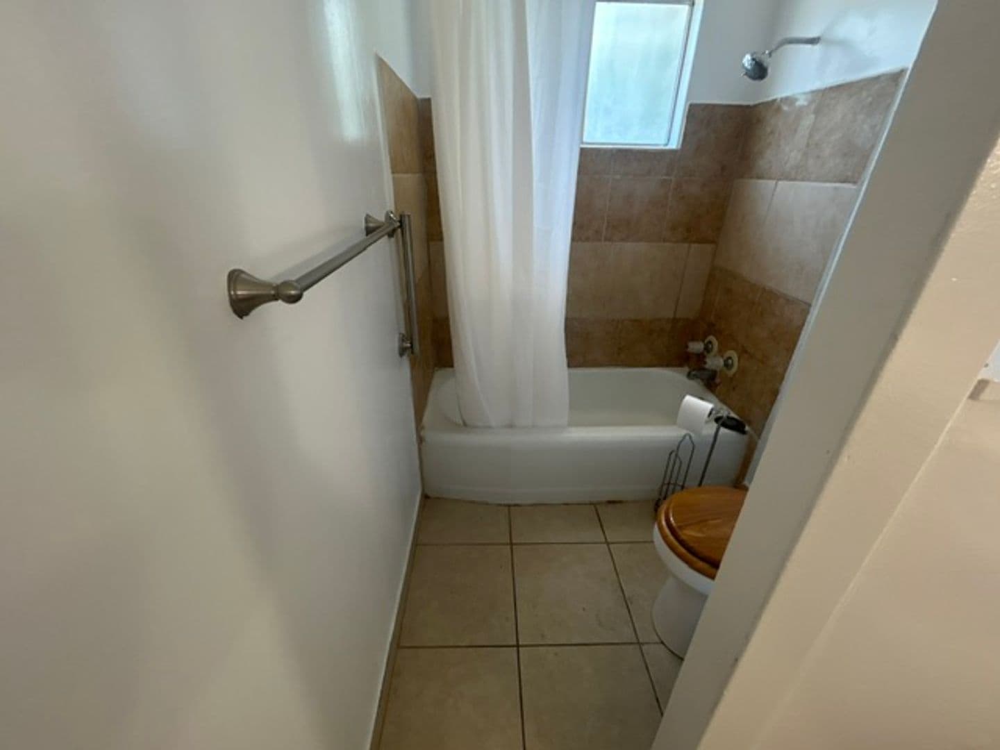 Visalia House: 4030 W. Ashland Ave.