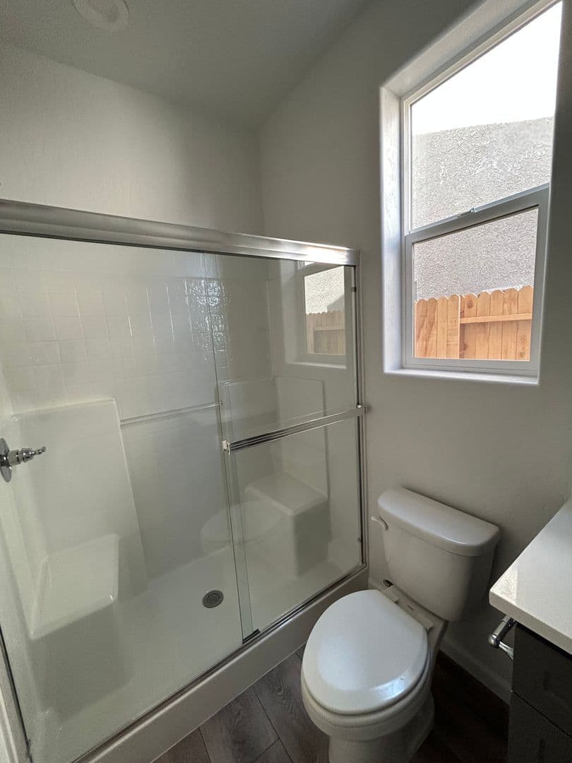 Visalia House: 1021 W. Payson
