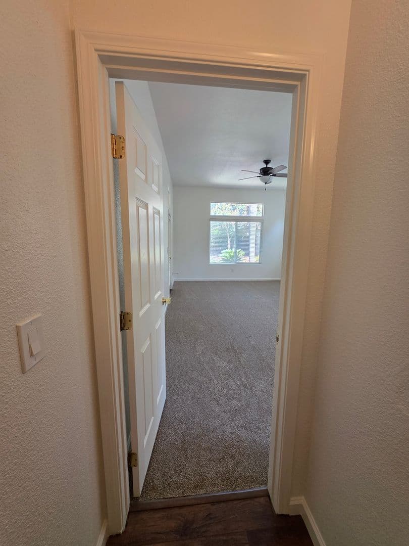 Visalia House: 1008 E. Arlen St