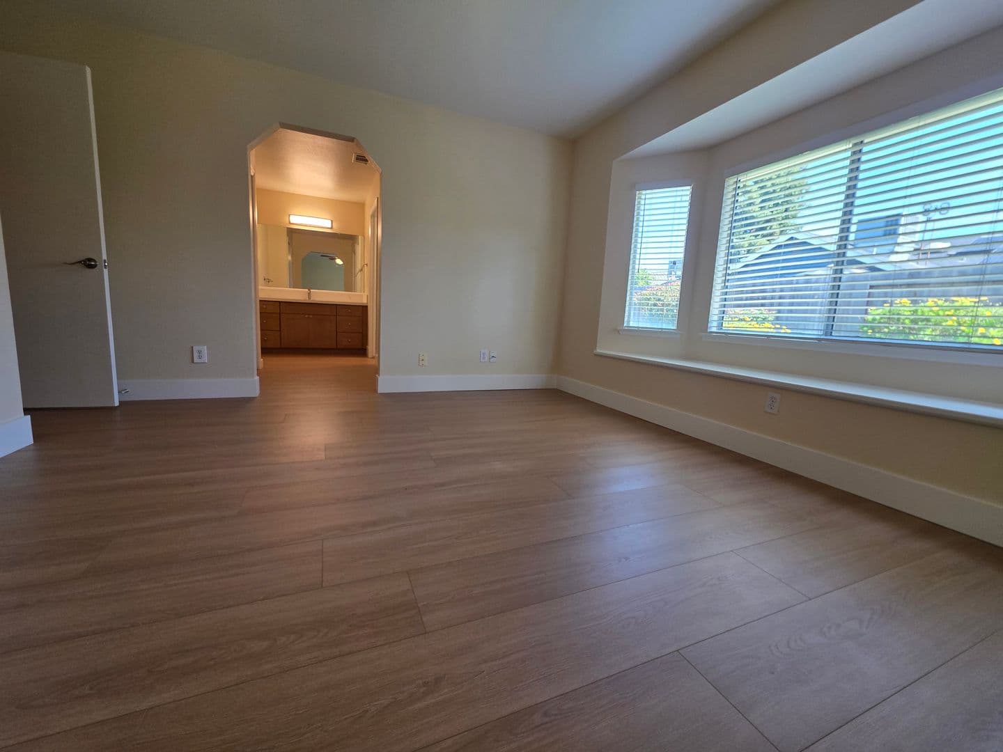 Visalia House: 444 N. Tommy St