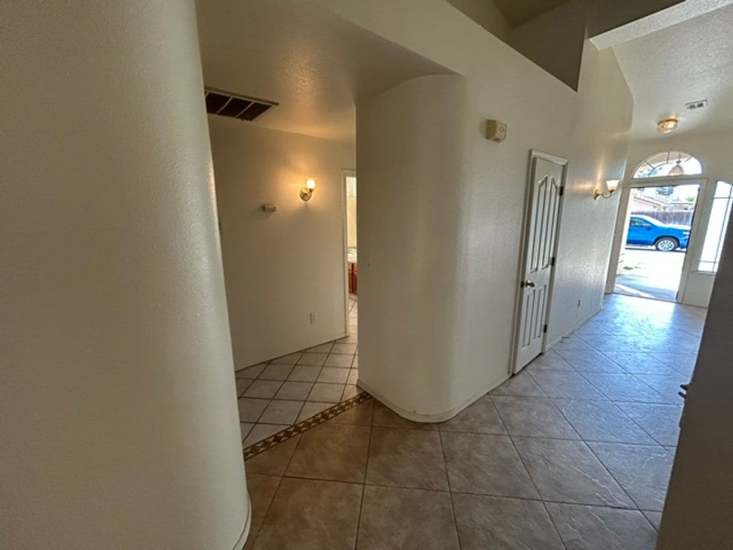 Visalia House: 1040 S. Casablanca