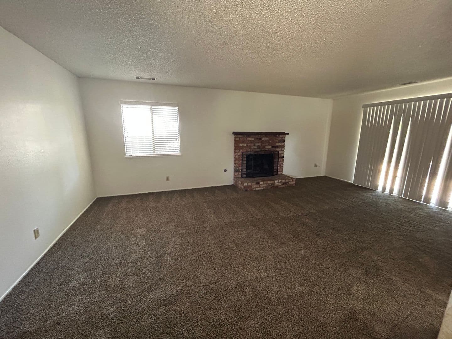 Visalia House: 2940 S. Woodland
