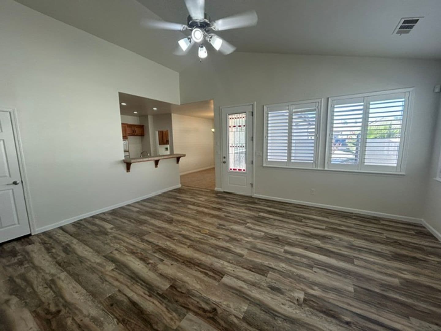 Visalia House: 328 S Holland CT