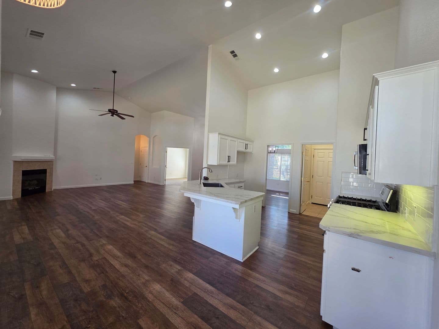 Visalia House: 1008 E. Arlen St