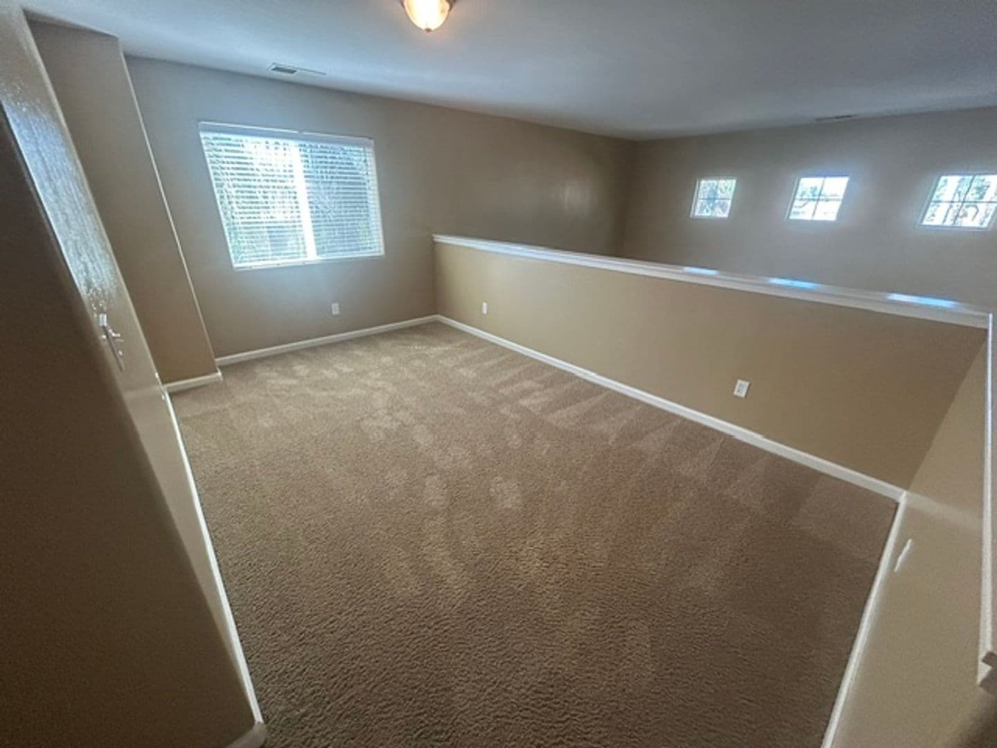 Visalia House: 2305 E Dorothea Ave