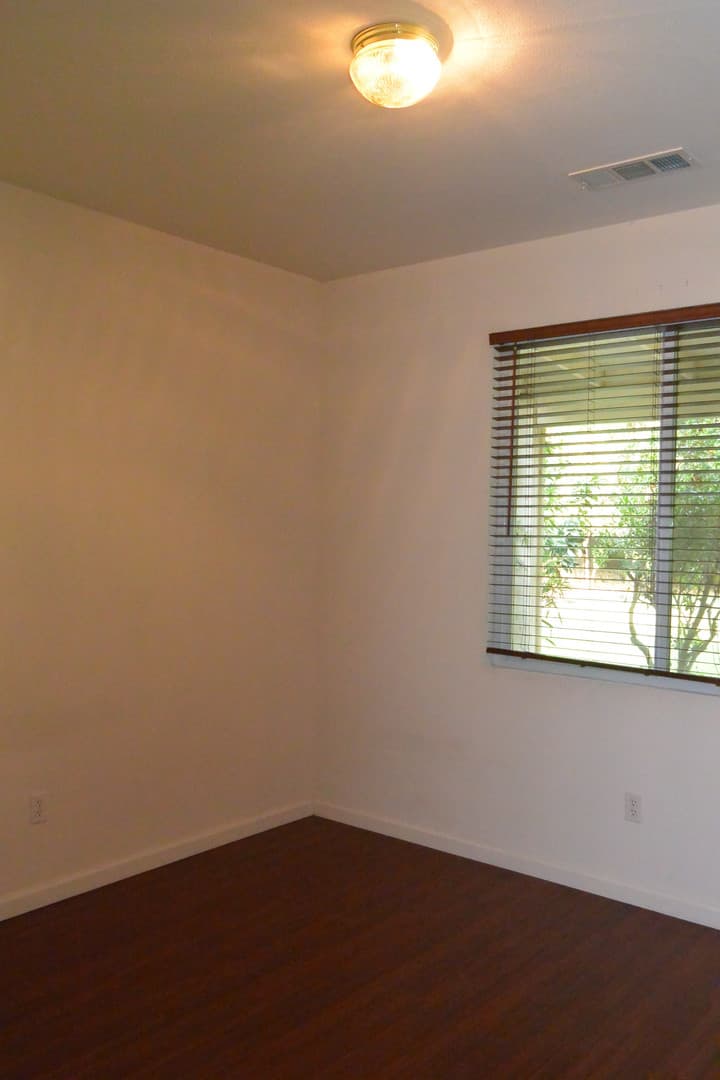 Visalia House: 2222 N. Quincy