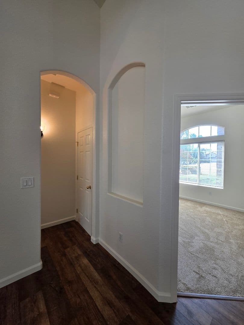 Visalia House: 1008 E. Arlen St