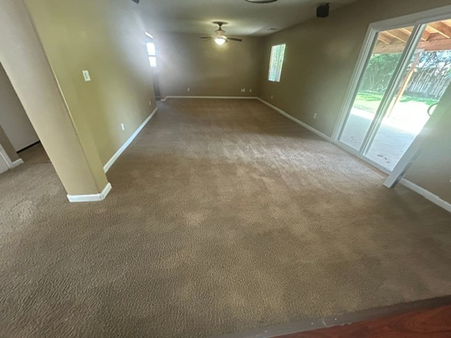 Visalia House: 2305 E Dorothea Ave
