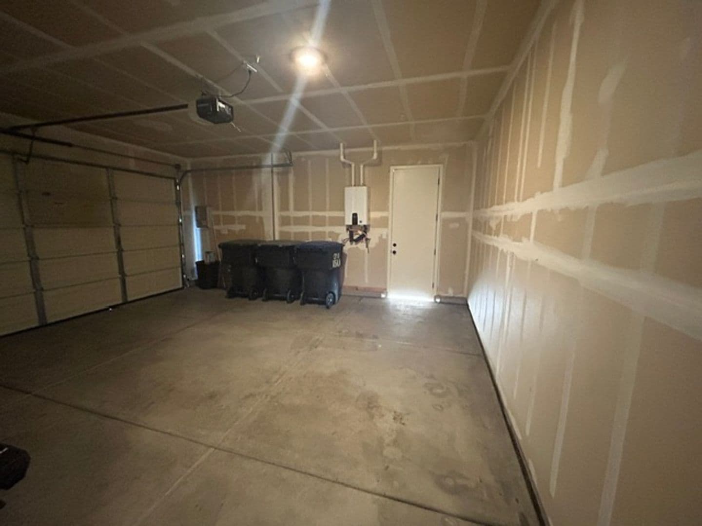 Visalia House: 2635 S. Cain Ct