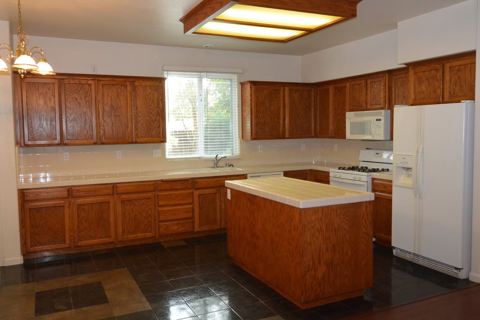 Visalia House: 2222 N. Quincy