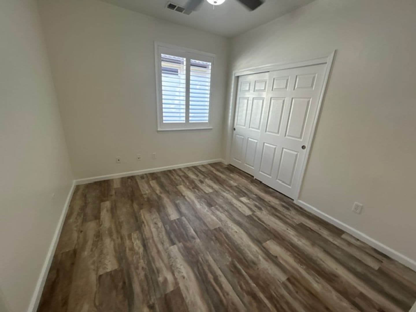 Visalia House: 328 S Holland CT