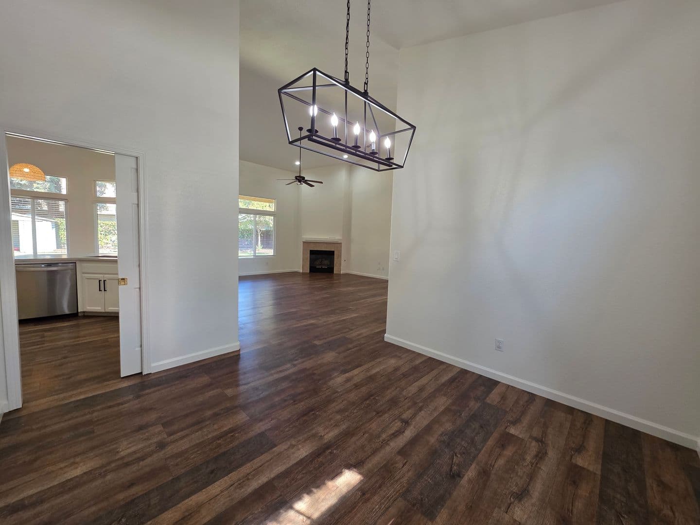 Visalia House: 1008 E. Arlen St