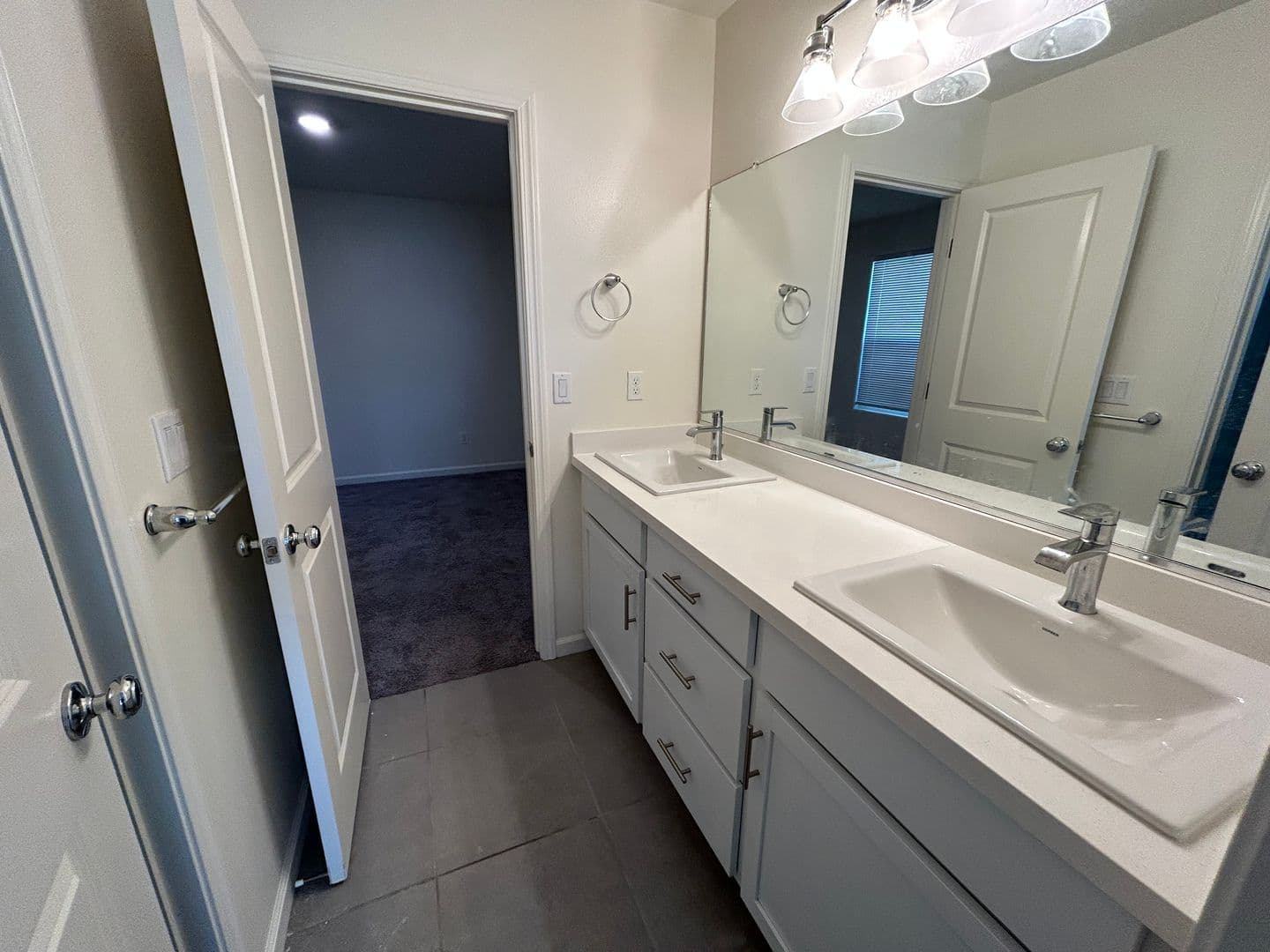 Visalia House: 3330 N. Garden St