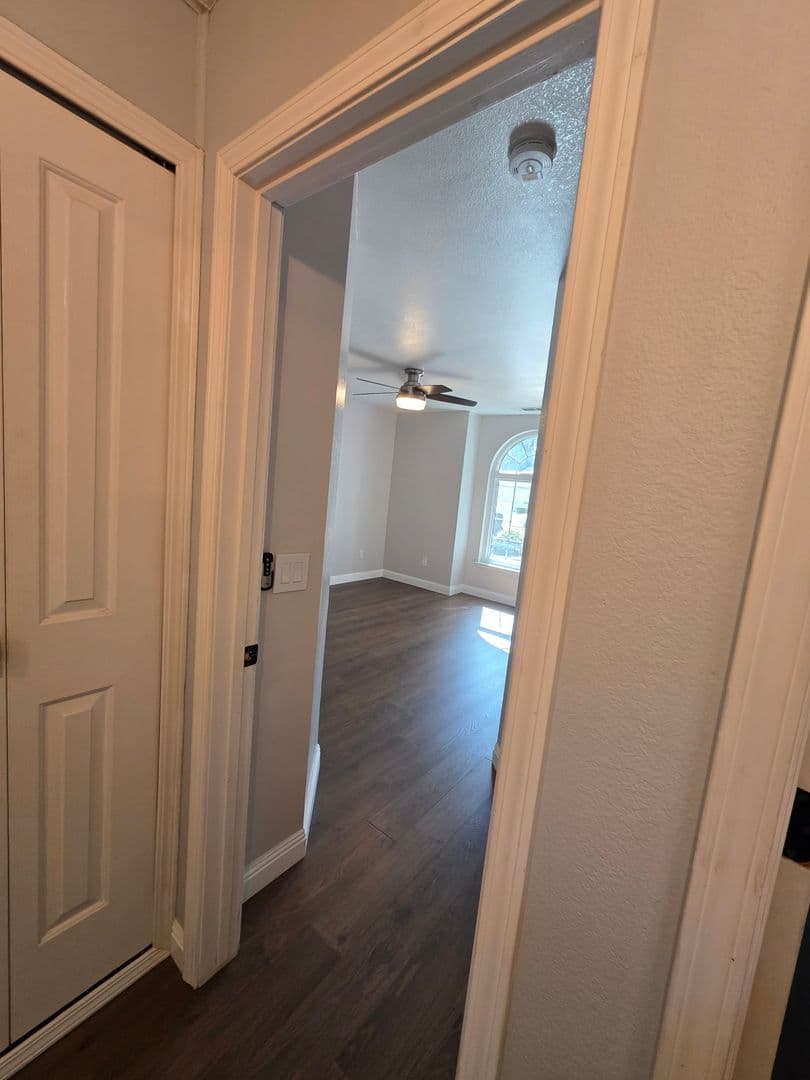 Visalia House: 1550 E. Vine Ct.