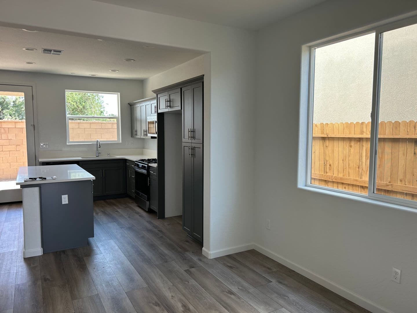 Visalia House: 1021 W. Payson