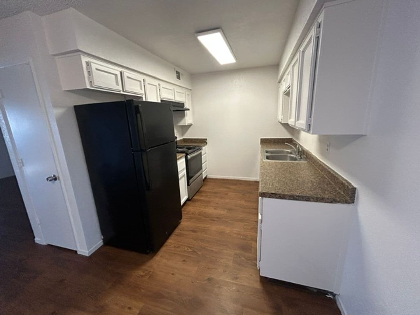 Visalia Apartment: 3940 S. Shady Ct.