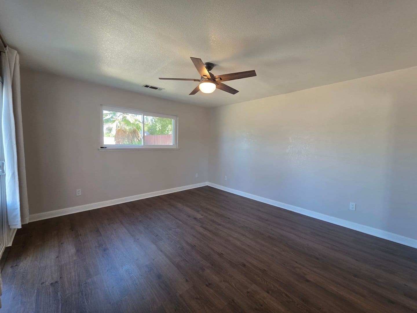 Visalia House: 1550 E. Vine Ct.