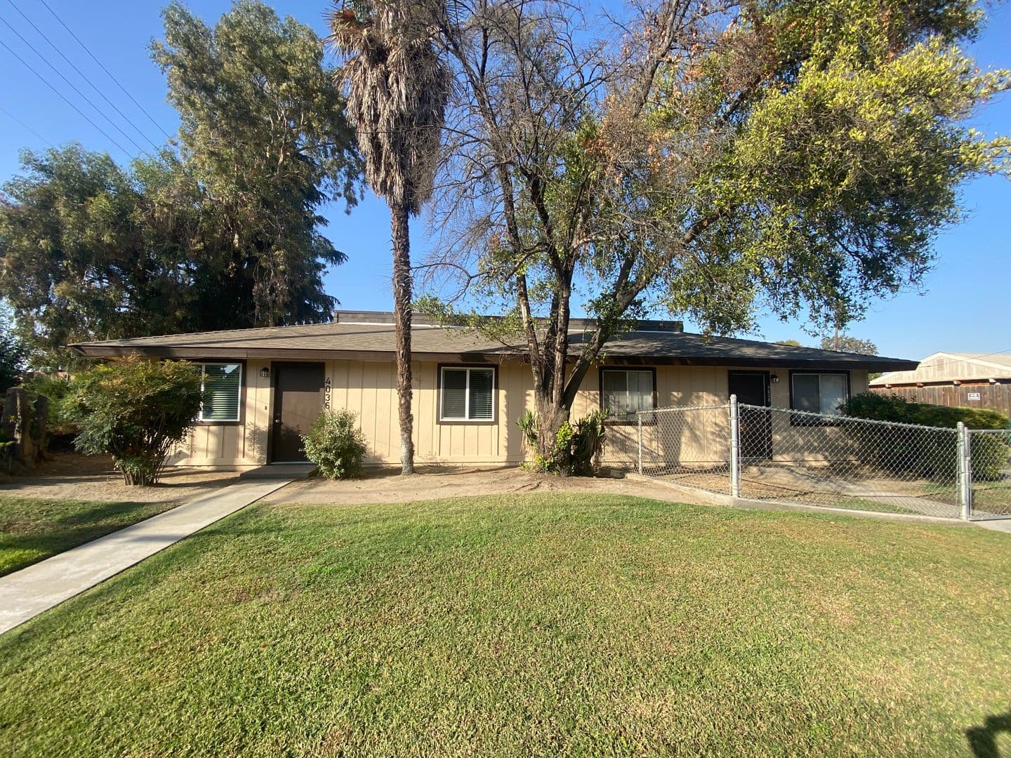Visalia Apartment: 1134-1140 Chinowth / 4030-4036 Tulare