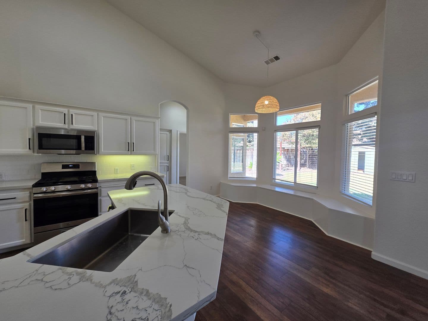 Visalia House: 1008 E. Arlen St