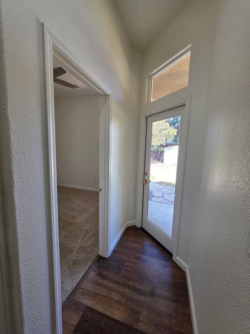 Visalia House: 1008 E. Arlen St