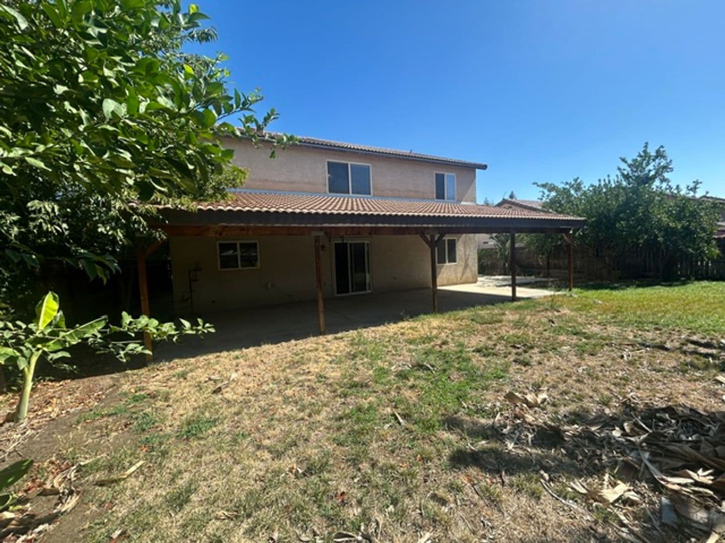 Visalia House: 2305 E Dorothea Ave