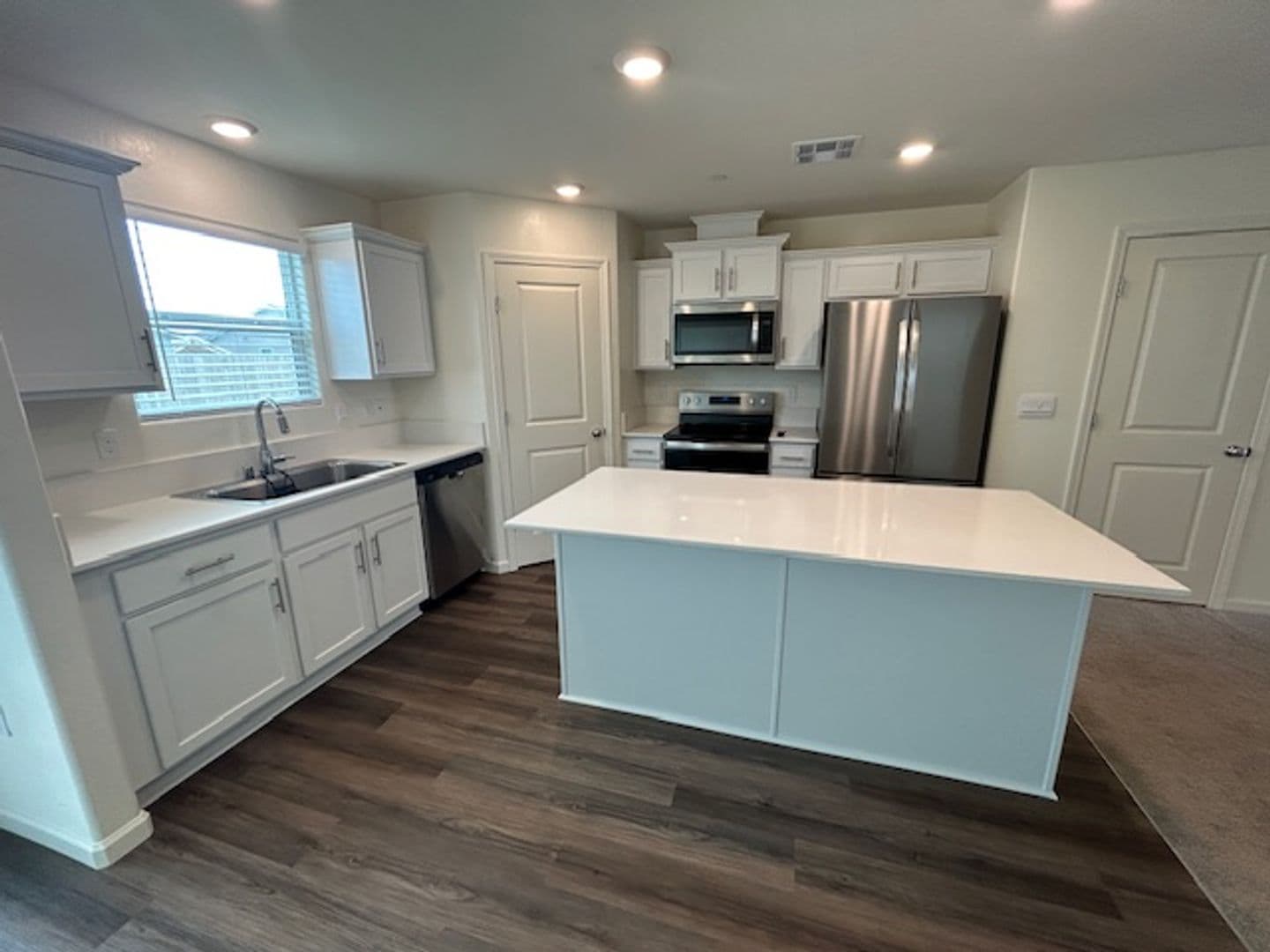 Tulare House: 490 Cromley St