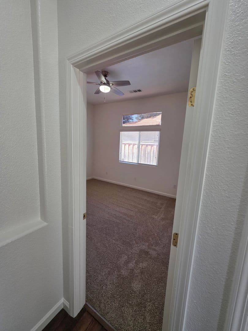 Visalia House: 1008 E. Arlen St