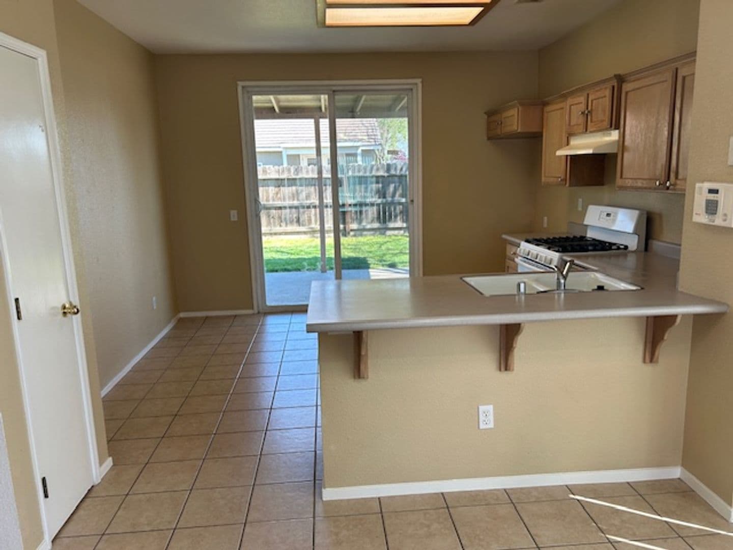Visalia House: 104 N. Preston St