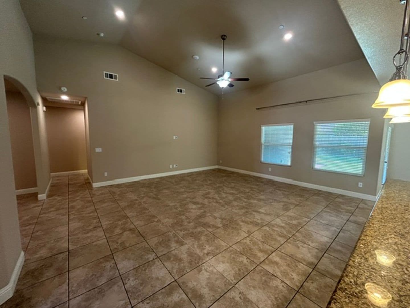 Visalia House: 3731 W Vine Ave