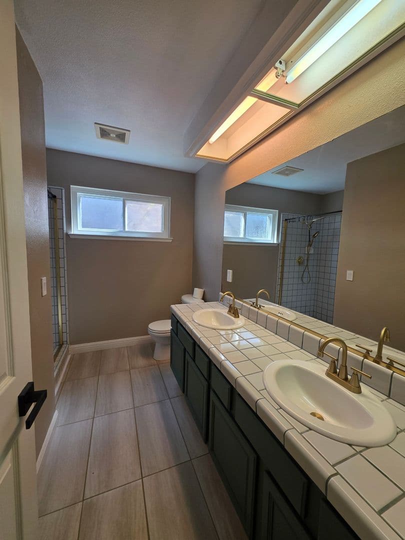 Visalia House: 1550 E. Vine Ct.