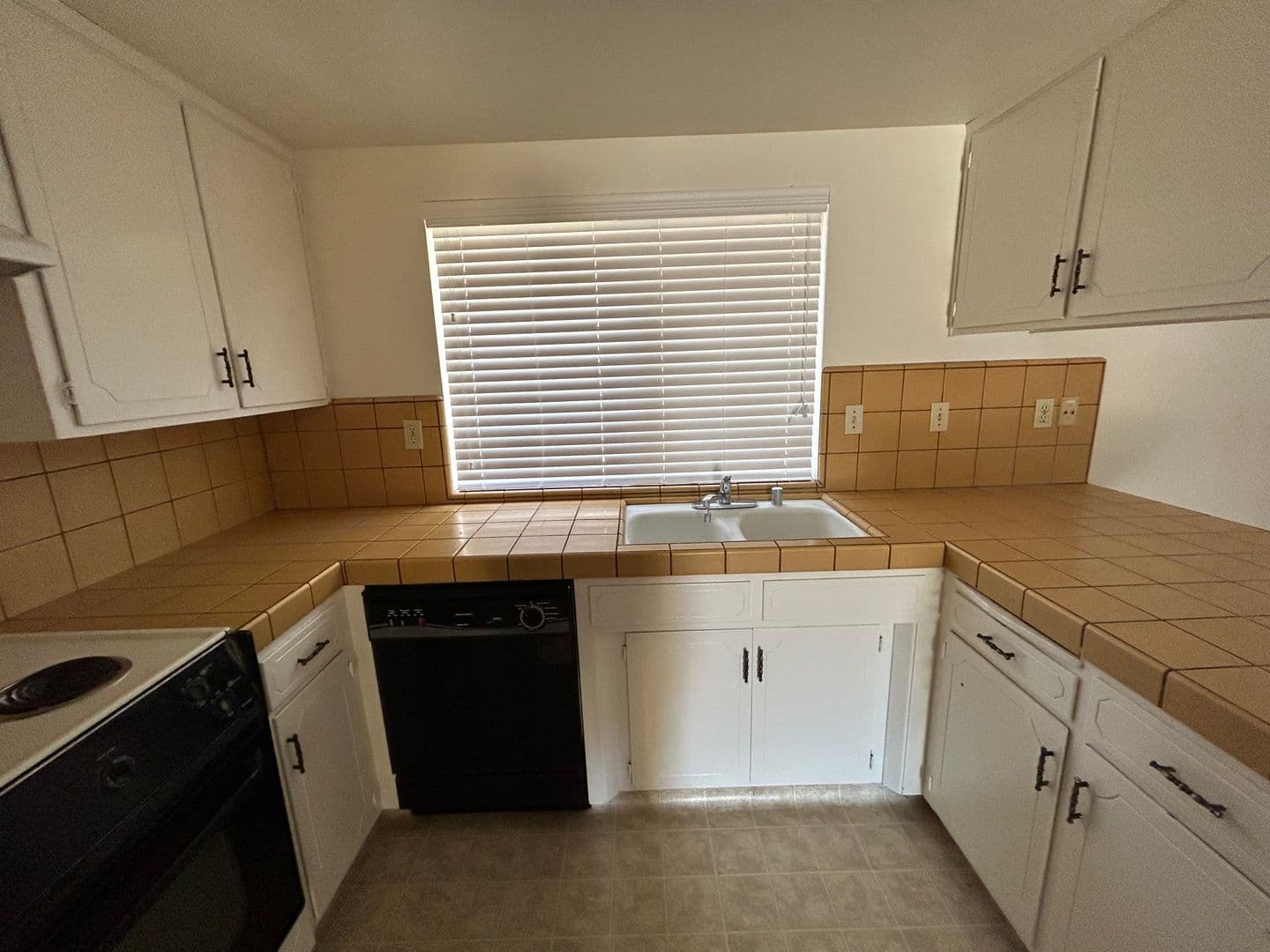 Visalia House: 5230 W. San Joaquin