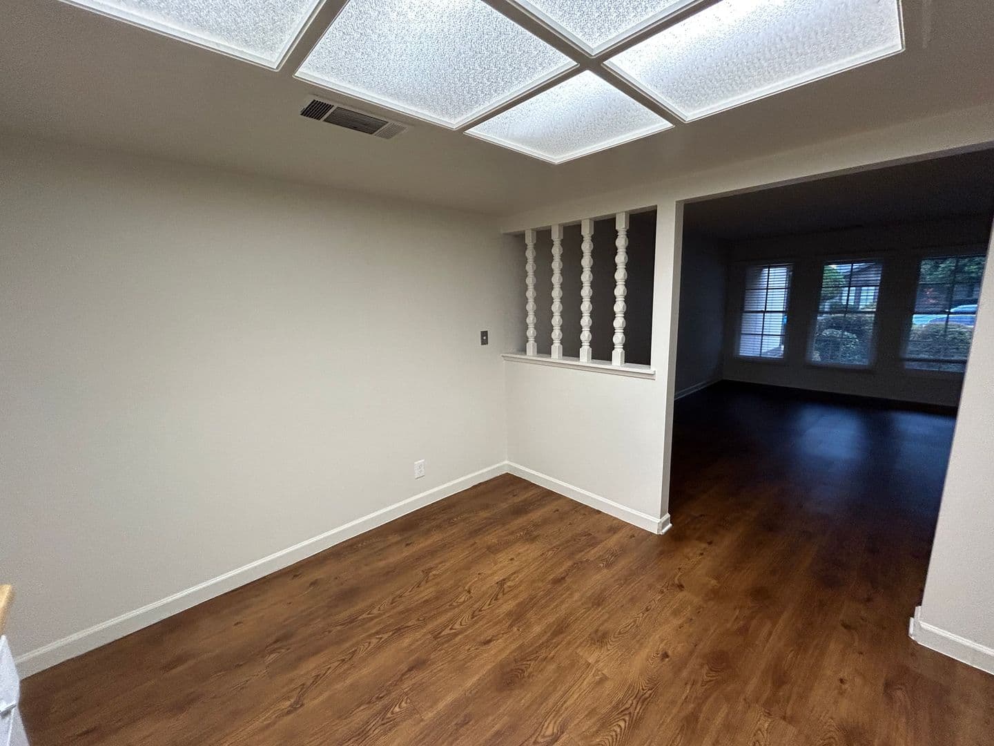 Visalia Apartment: 3940, 42, 44, 46 W. Hillsdale