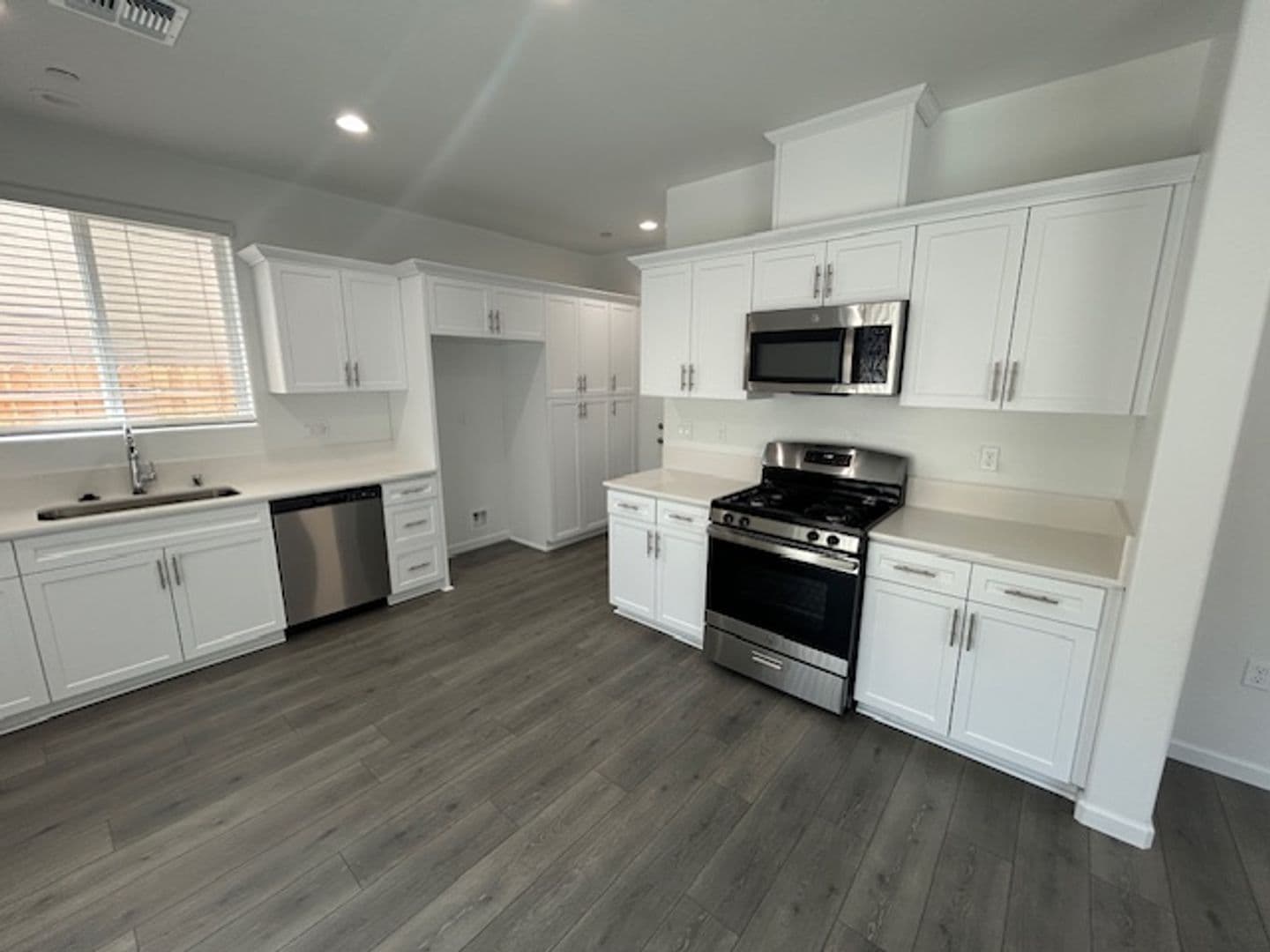 Visalia House: 3016 N. Chapel St