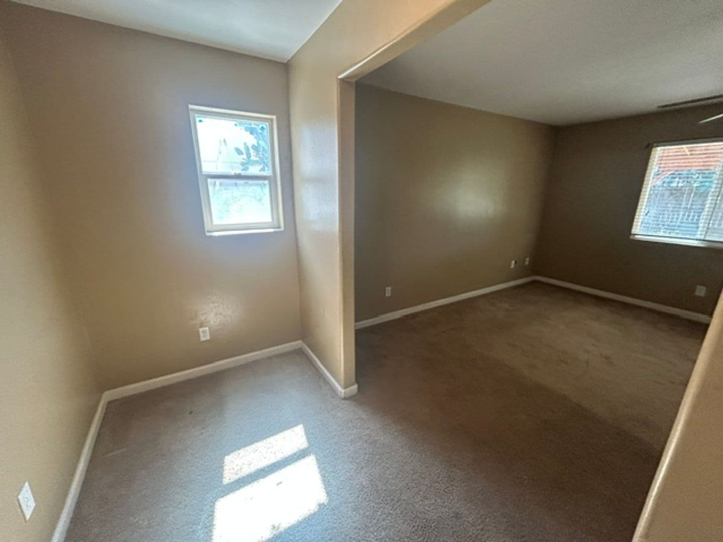 Visalia House: 2305 E Dorothea Ave
