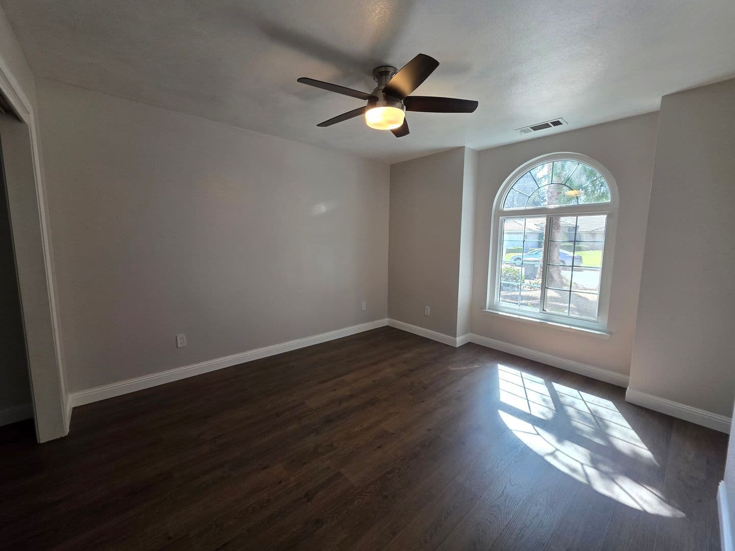 Visalia House: 1550 E. Vine Ct.