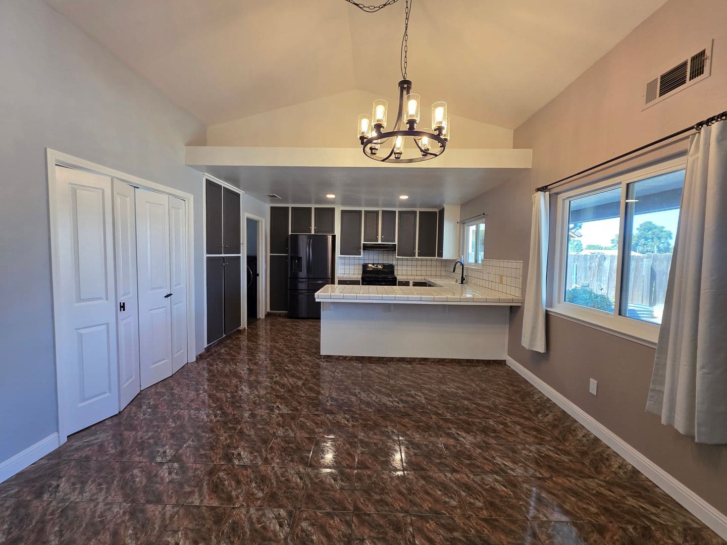 Visalia House: 1550 E. Vine Ct.
