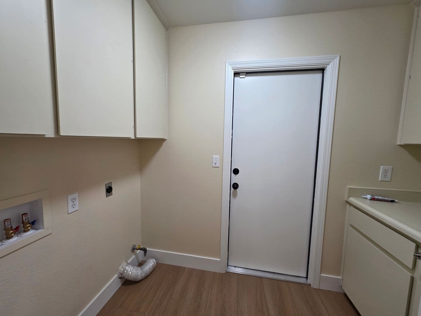 Visalia House: 444 N. Tommy St