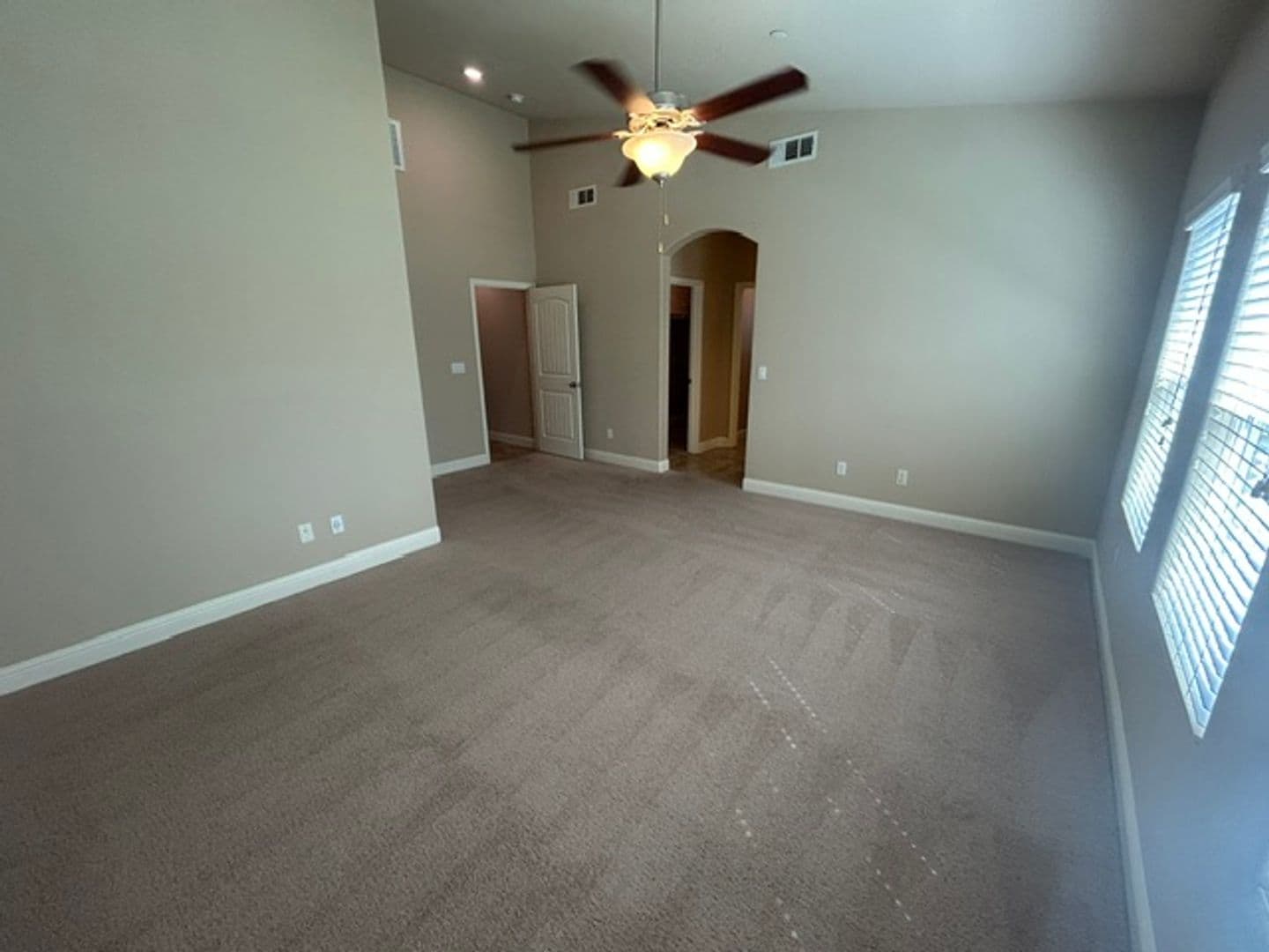 Visalia House: 3731 W Vine Ave