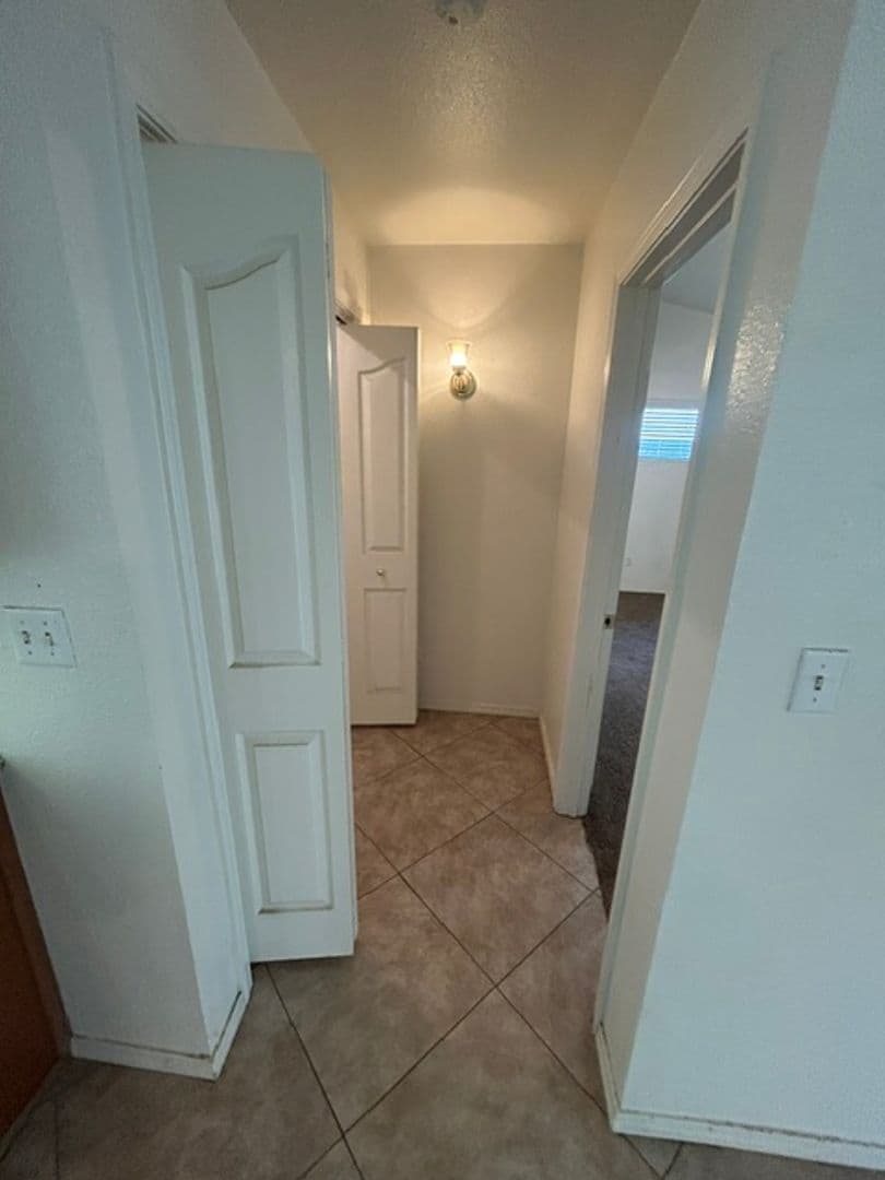 Visalia House: 1040 S. Casablanca