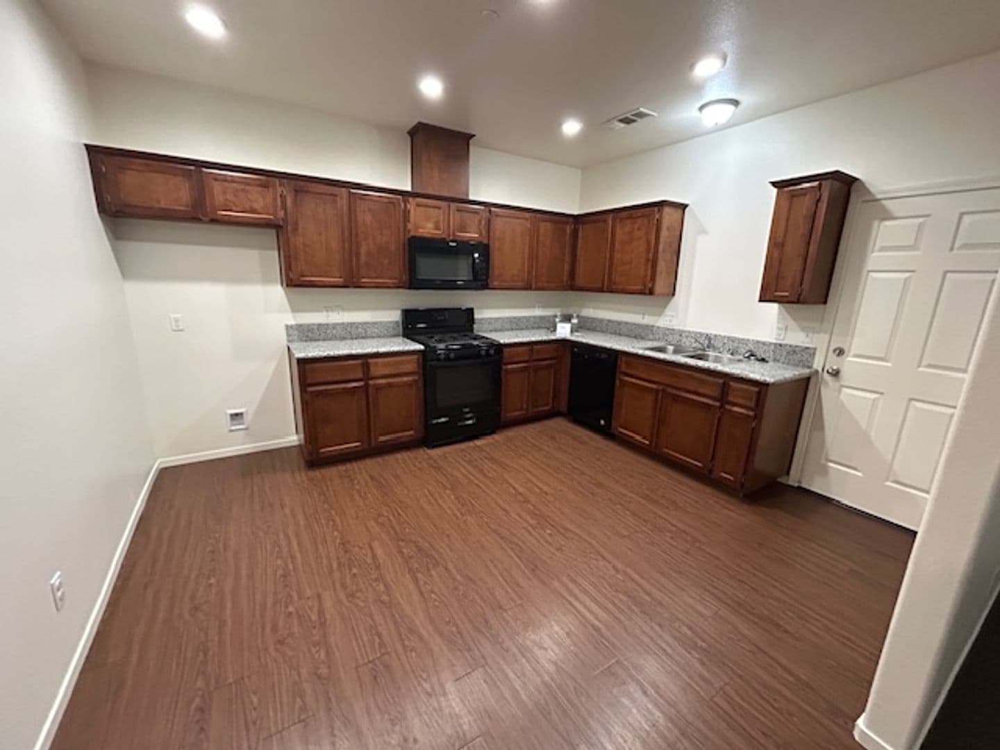 Visalia Apartment: 3530, 3532, 3534 and 3536 S. Villa St