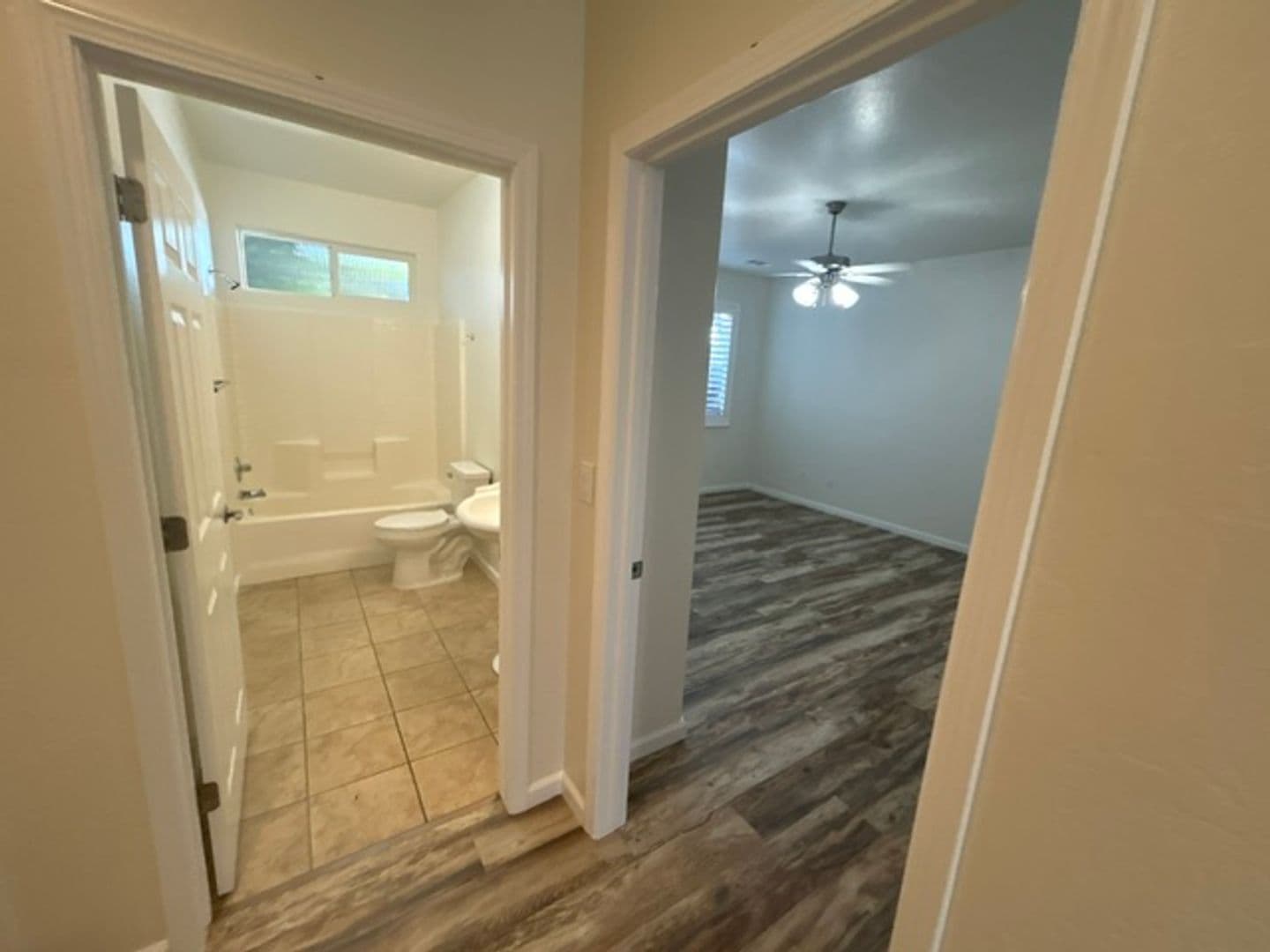 Visalia House: 328 S Holland CT
