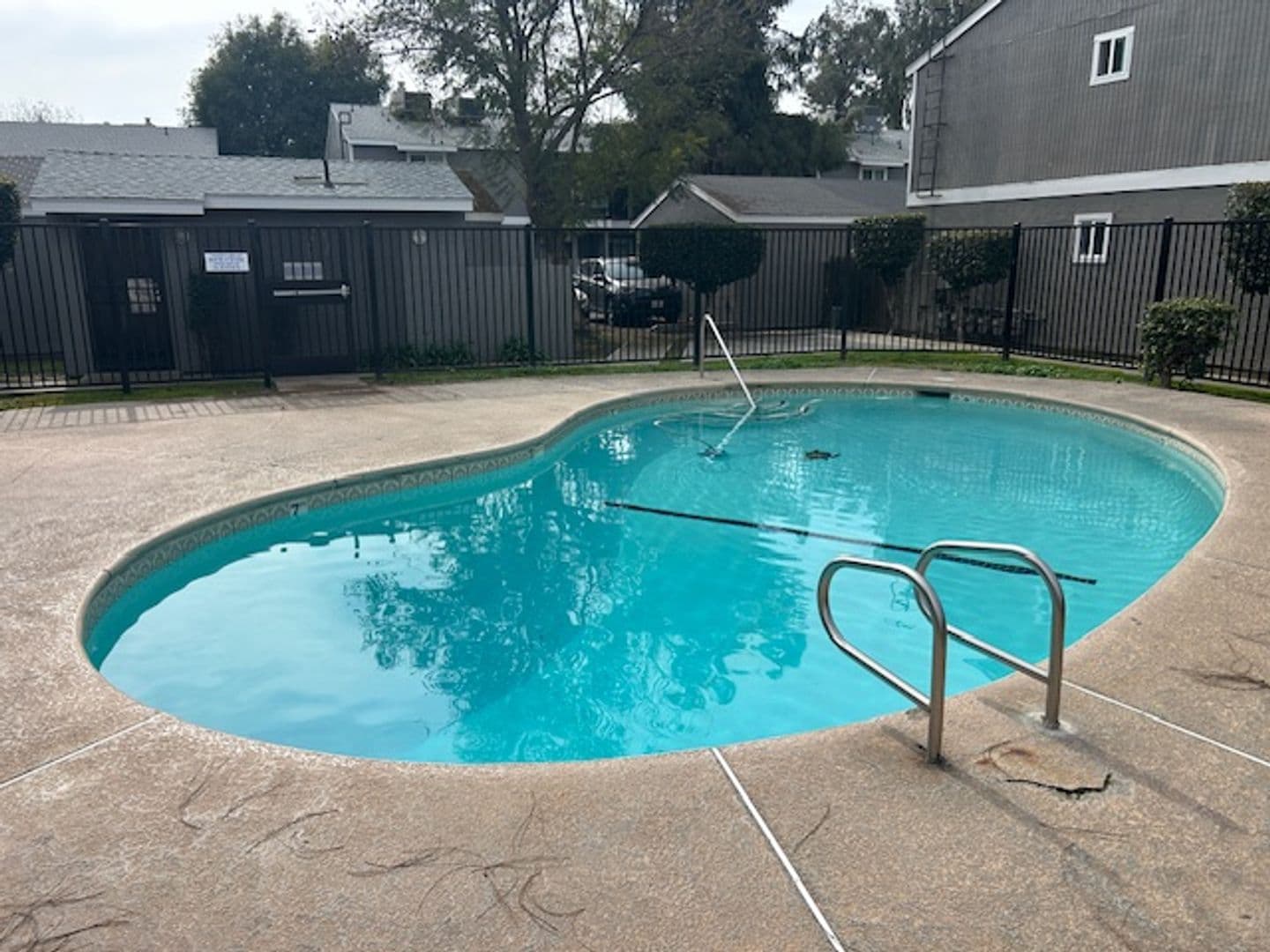 Visalia Apartment: 3940 S. Shady Ct.