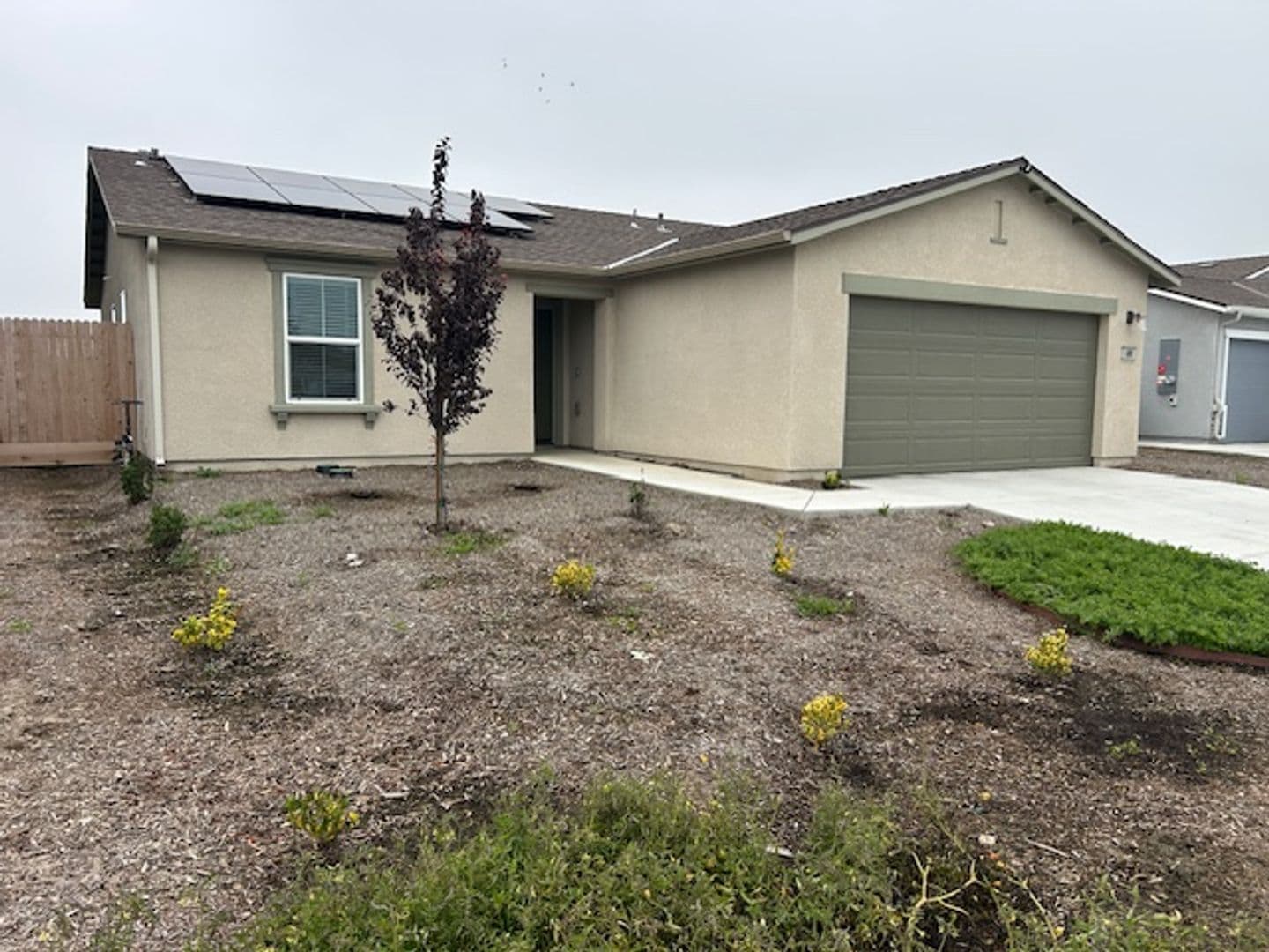 Tulare House: 490 Cromley St