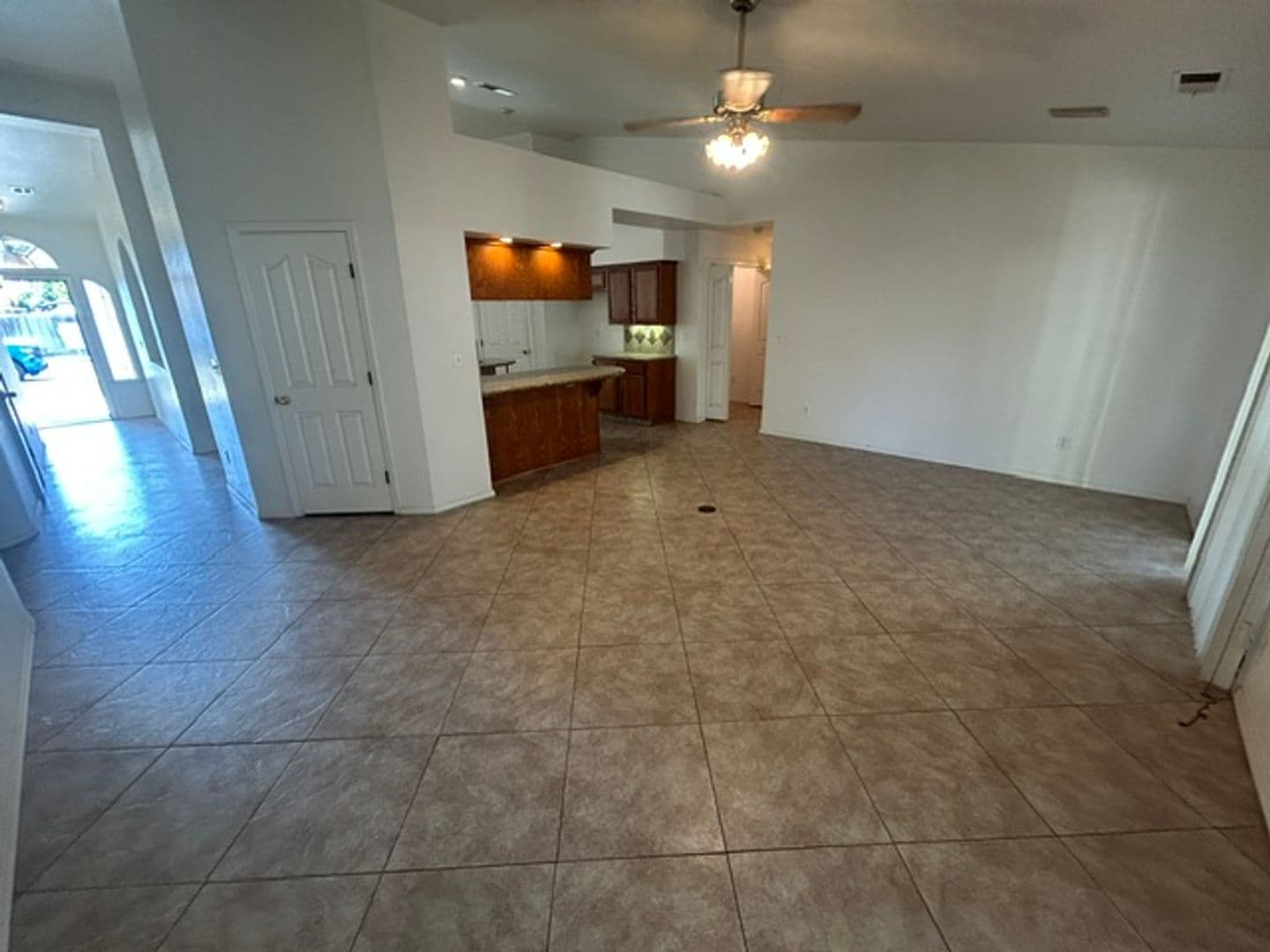 Visalia House: 1040 S. Casablanca