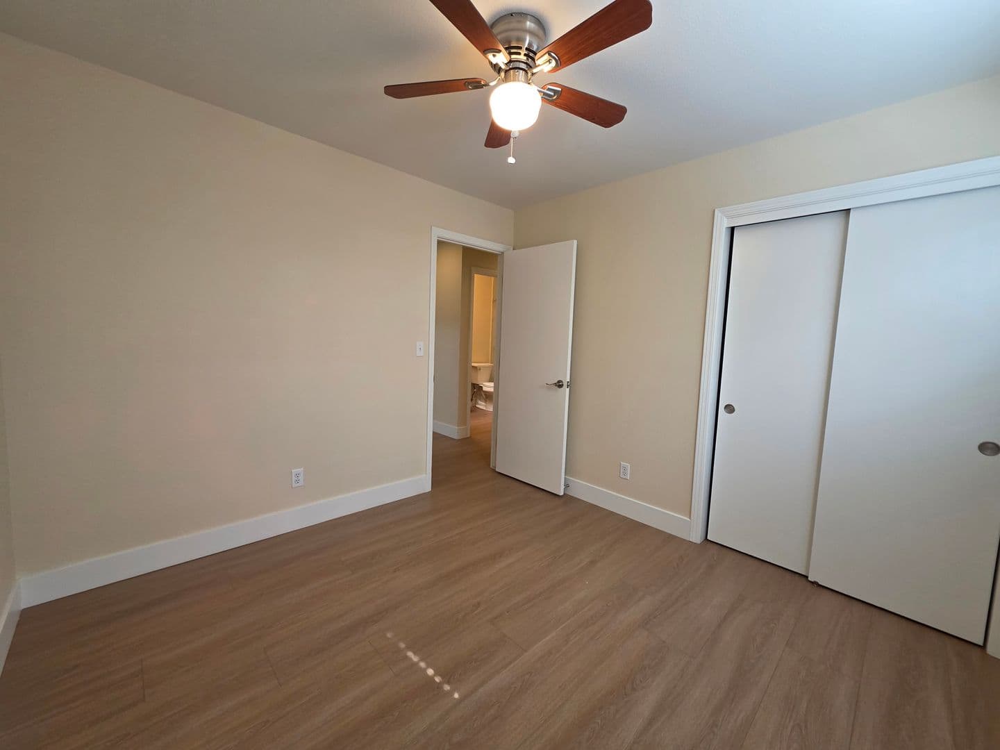 Visalia House: 444 N. Tommy St