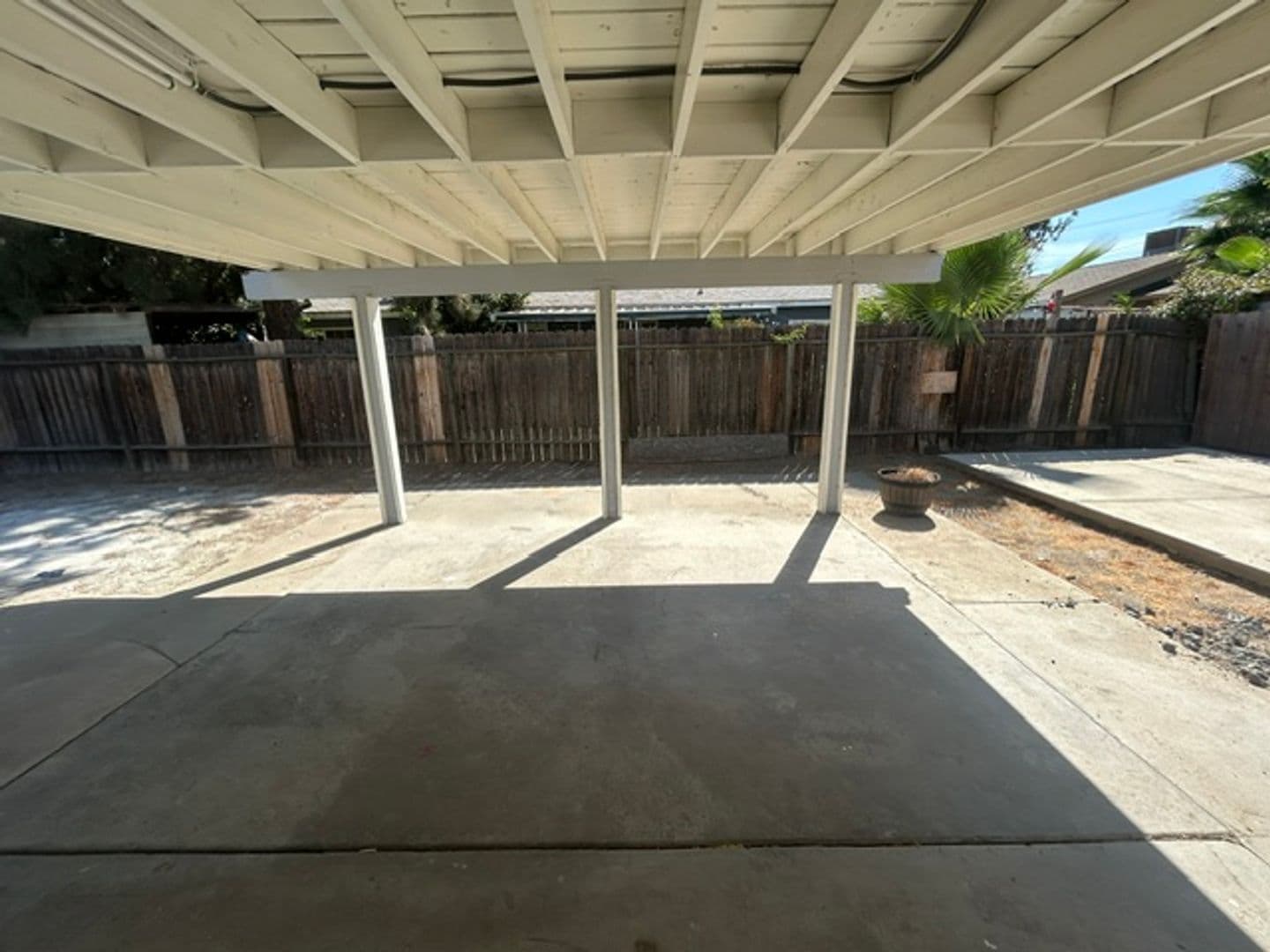 Visalia House: 1928 S. Bollinger St