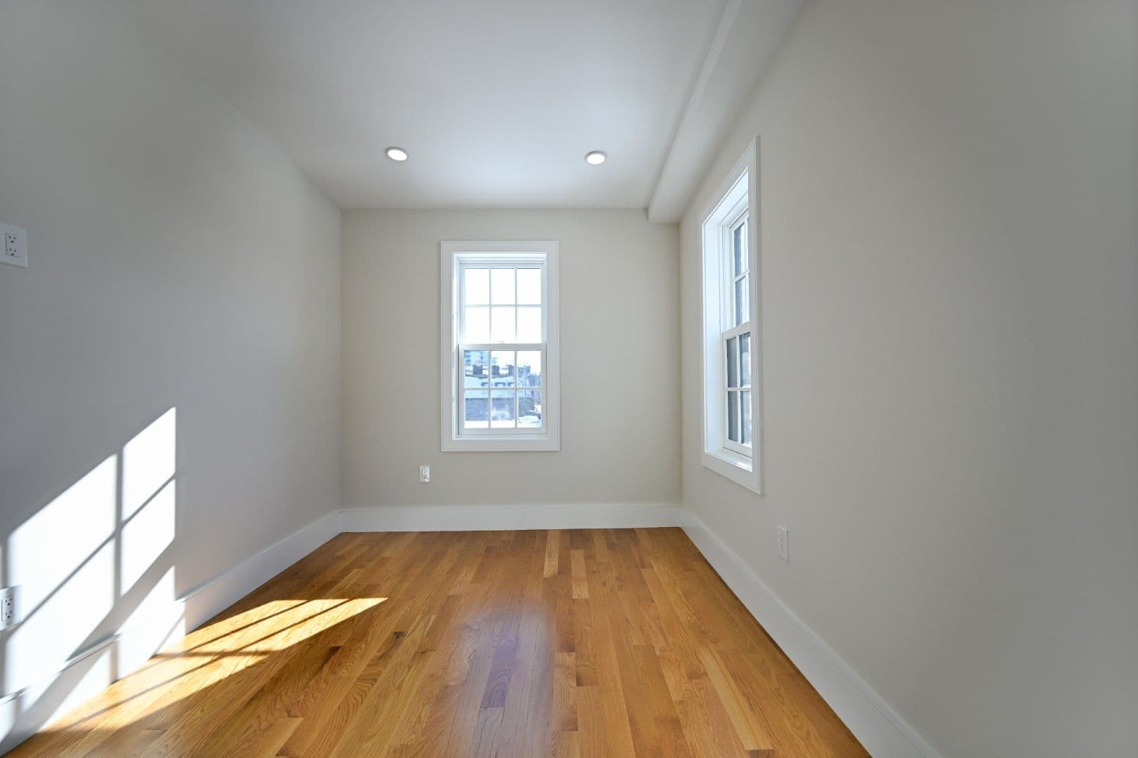 Boston Apartment: 18 Winchester Street
